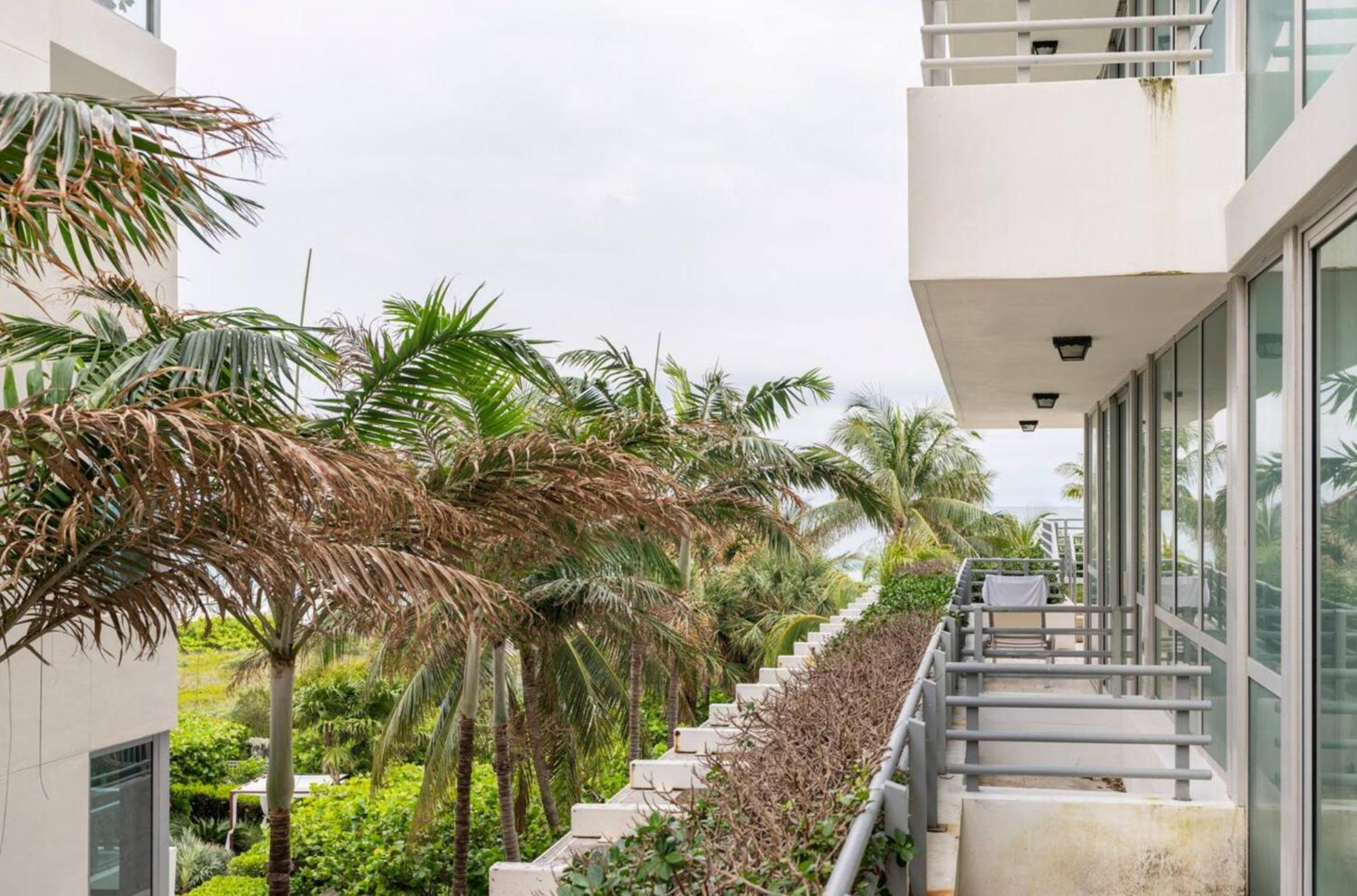 Beachfront Bentley Hotel One Bedroom Suite With Balcony And Beach Access Miami Beach Exteriér fotografie