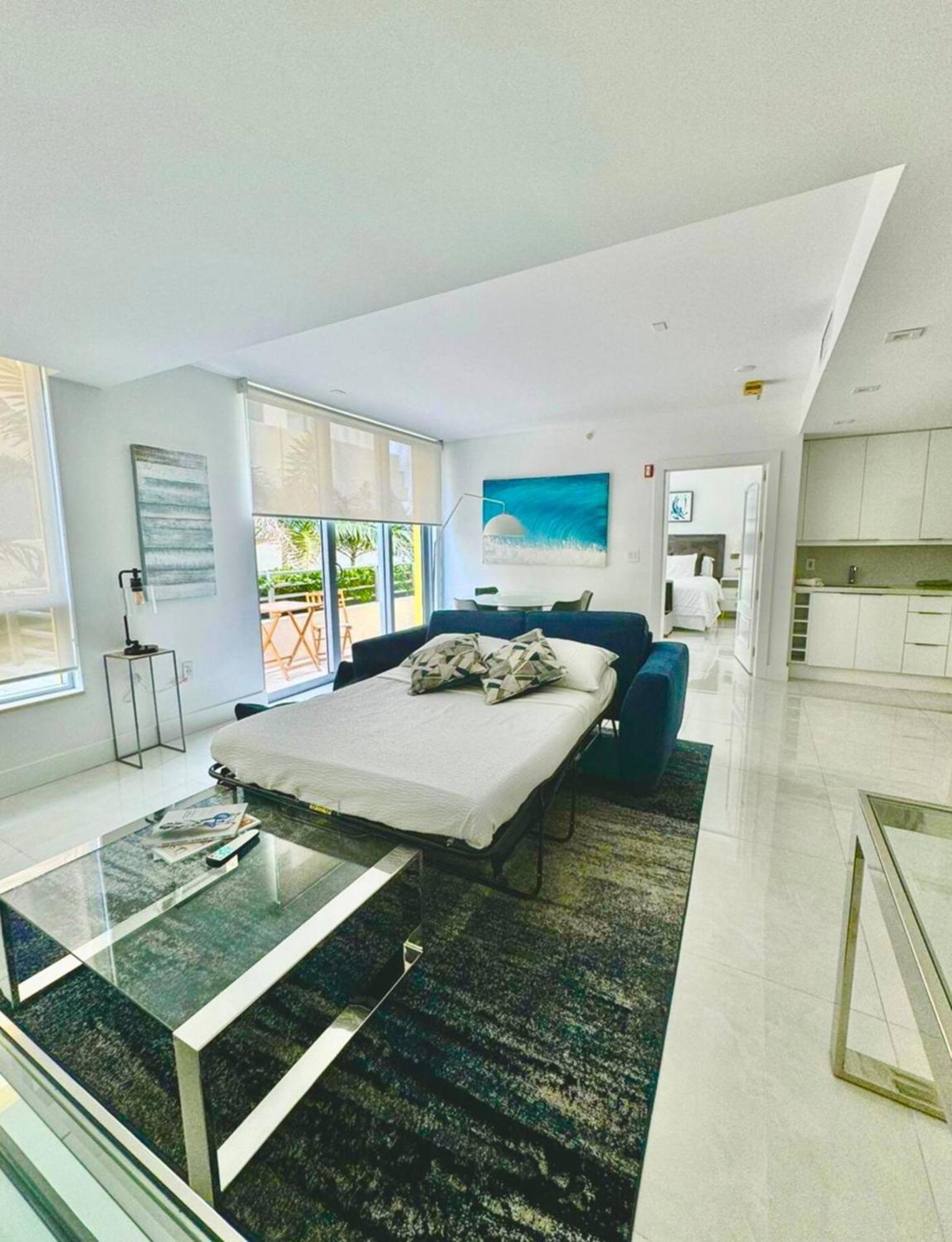 Beachfront Bentley Hotel One Bedroom Suite With Balcony And Beach Access Miami Beach Exteriér fotografie