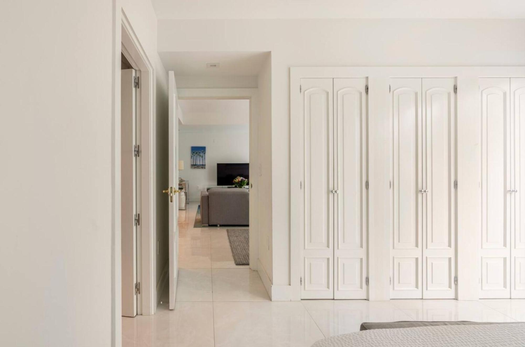 Beachfront Bentley Hotel One Bedroom Suite With Balcony And Beach Access Miami Beach Exteriér fotografie