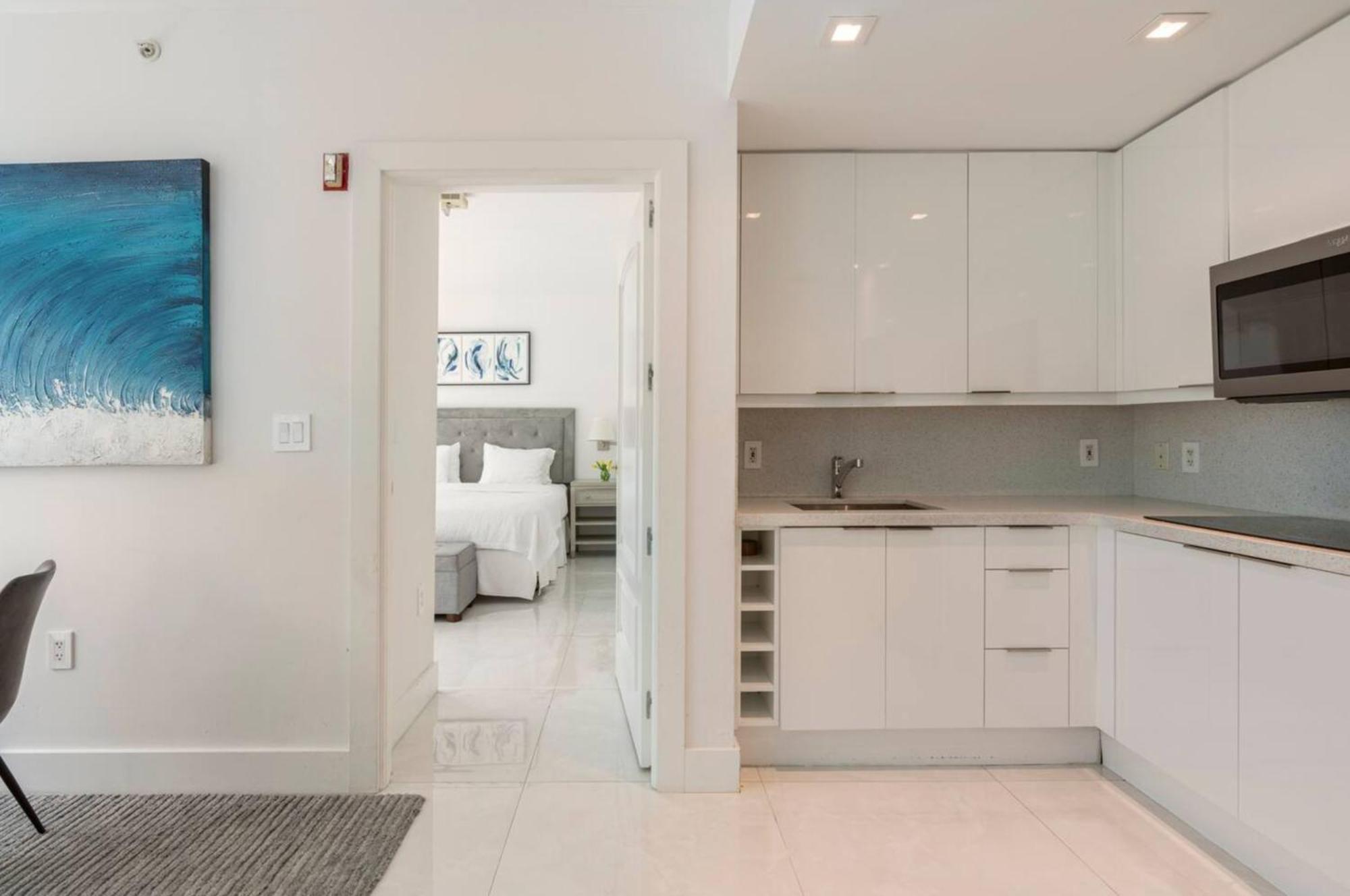 Beachfront Bentley Hotel One Bedroom Suite With Balcony And Beach Access Miami Beach Exteriér fotografie